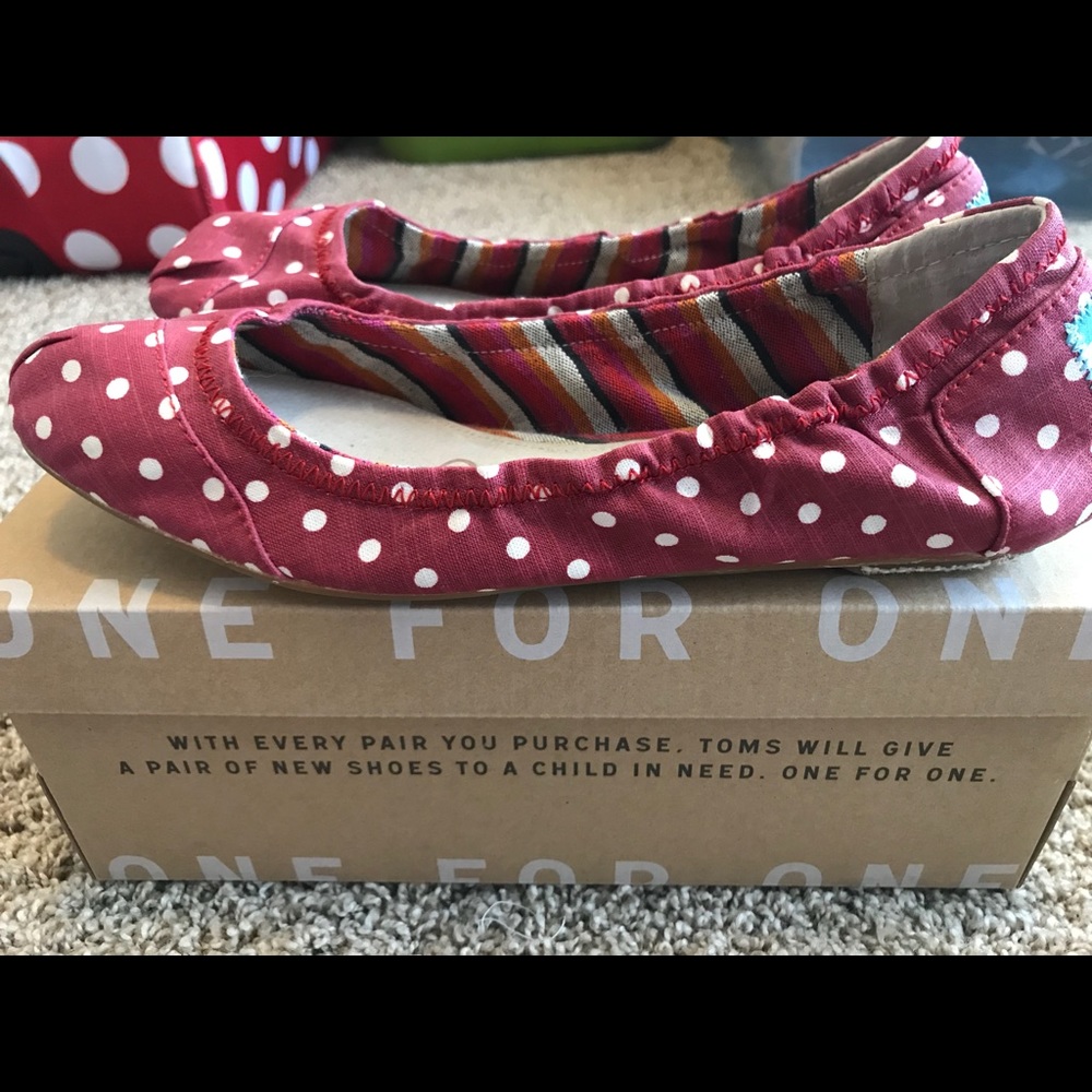 TOMS Ballet flats